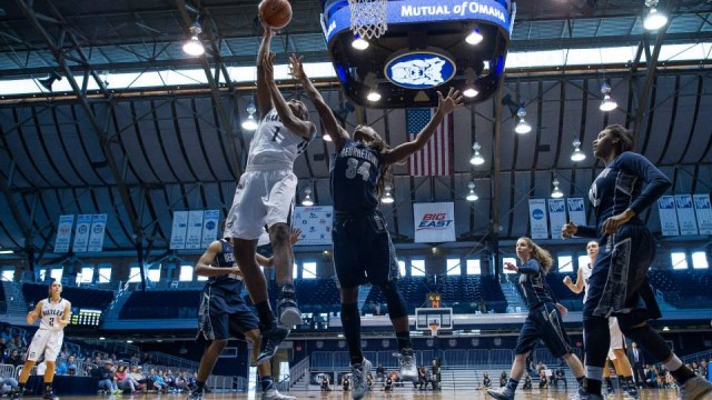 Women win sixth straight