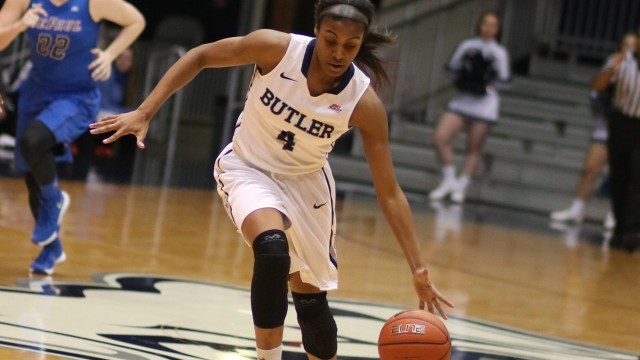 Women’s basketball loses two games in challenging weekend