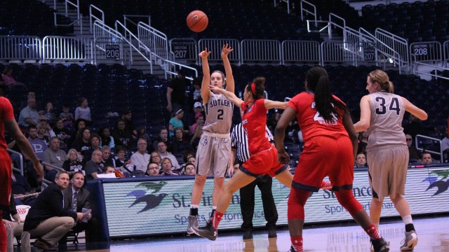 Women’s basketball upsets St. John’s on senior day