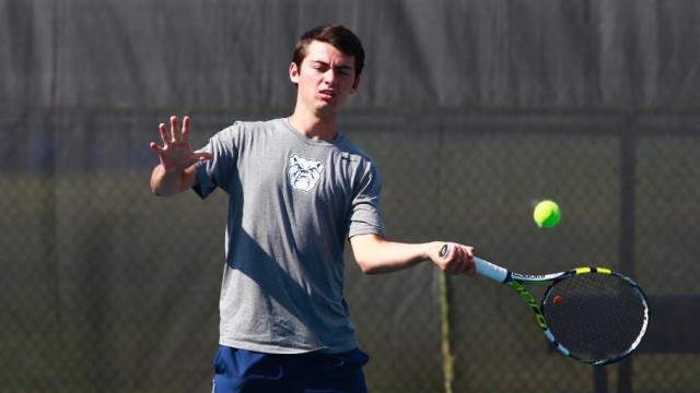 Bulldogs nip Huskies in tightly contested men’s tennis match