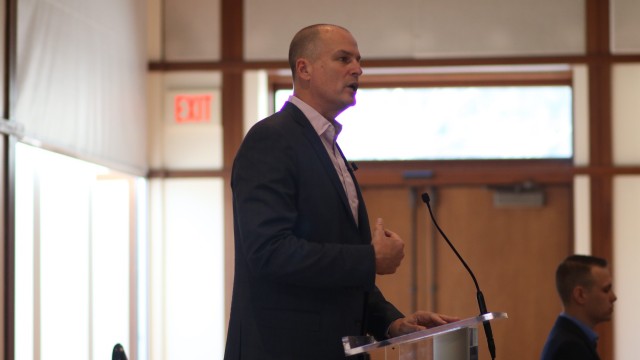 Jay Bilas visits Butler University for the CCOM Symposium