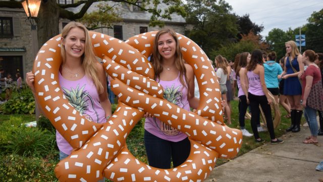 Students twist again at Theta Twist