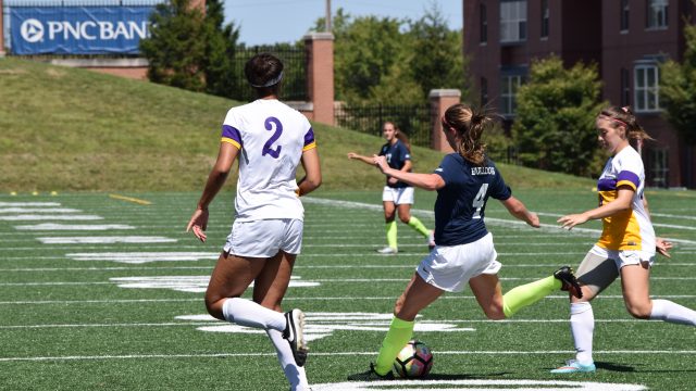Women’s soccer nets eighth win of the year