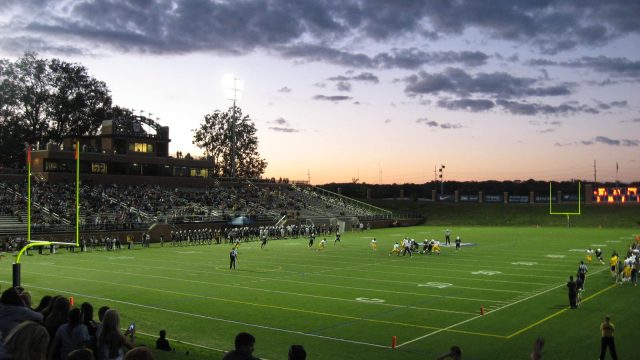 A bulldog’s stance on NFL kneeling