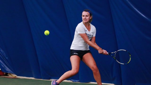 Women’s tennis edges out DePaul, 4-3