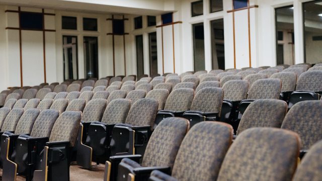 Butler students compare GHS, FYS section course loads