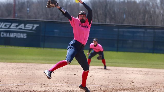Butler softball goes 1-2 in midweek action