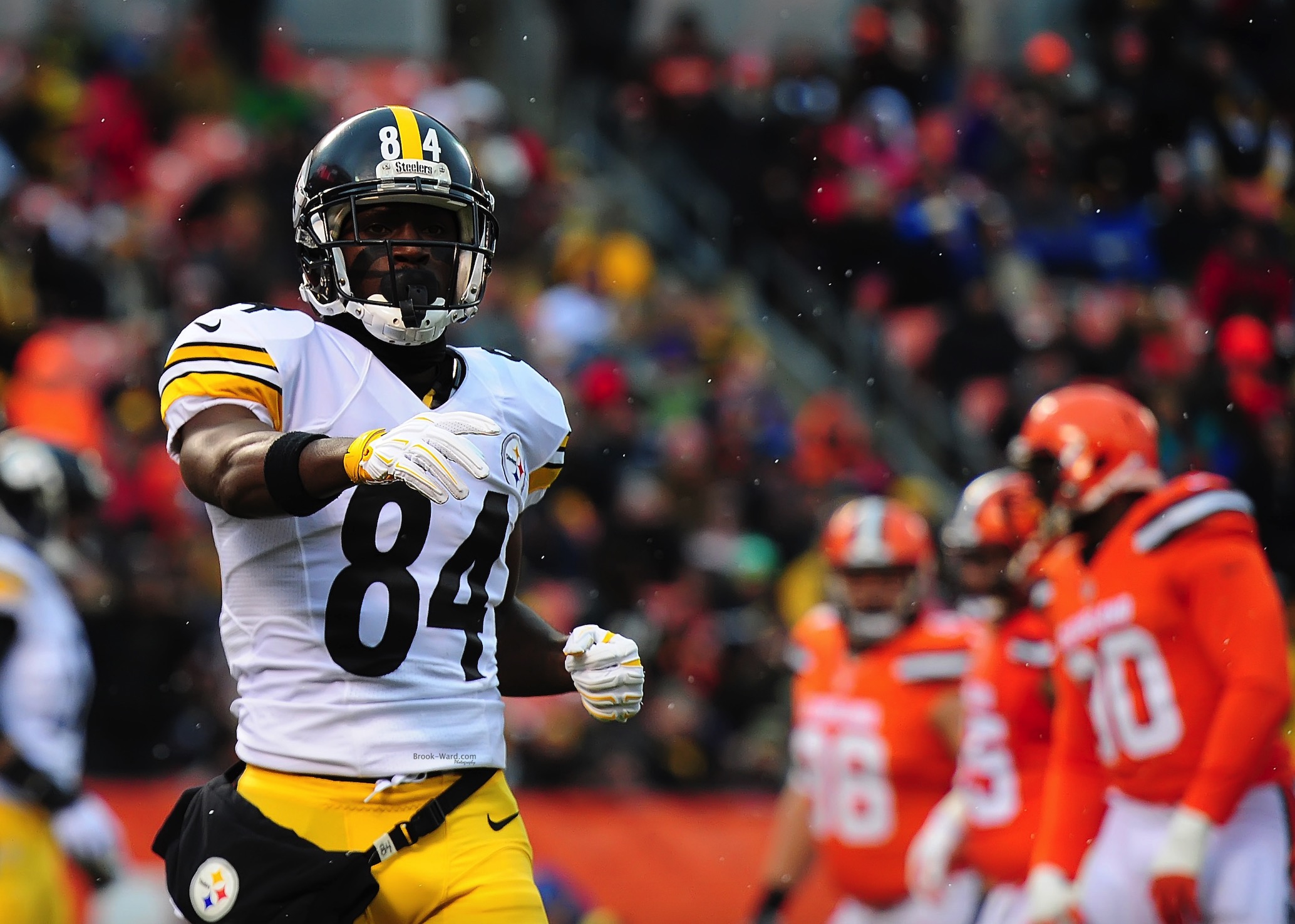 Overtime: Antonio Brown's troubled journey to the New England Patriots |  The Butler Collegian