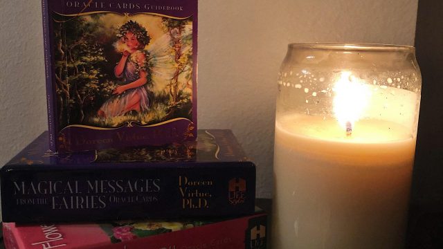 How to read tarot cards like a pro