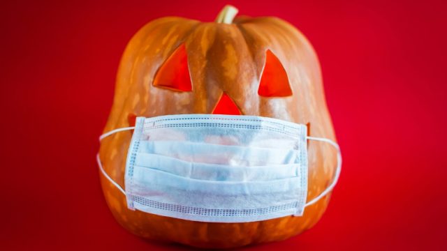 Five easy mask-friendly Halloween costumes
