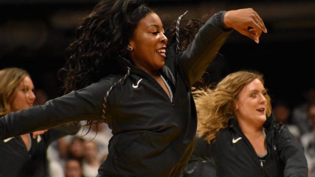 Hayes heats up Hinkle