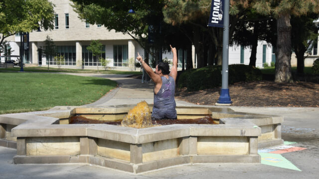 “Canción con todos:” Latinx Student Union begins a month of celebration