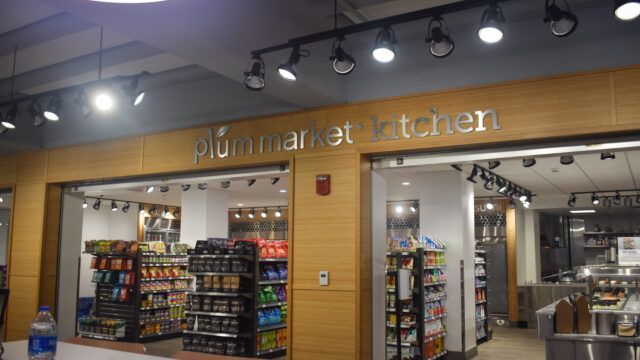 Students point out ongoing problems at Plum Market