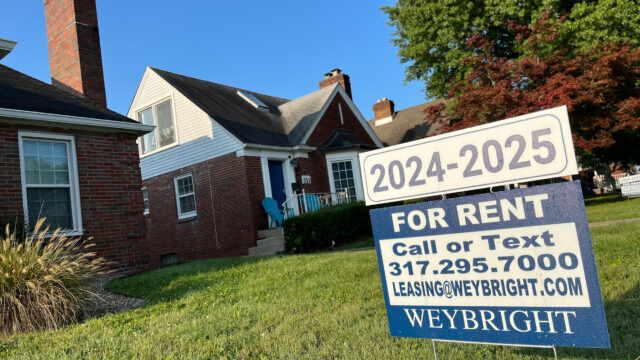 How to find a senior house?