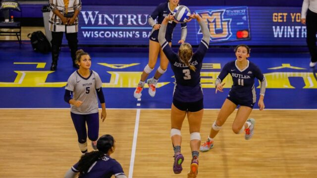 Volleyball splits the weekend 1-1 against DePaul and Marquette