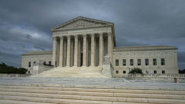Supreme Court strikes down affirmative action at colleges and universities