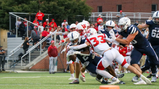 Dawgs squash the Little Giants