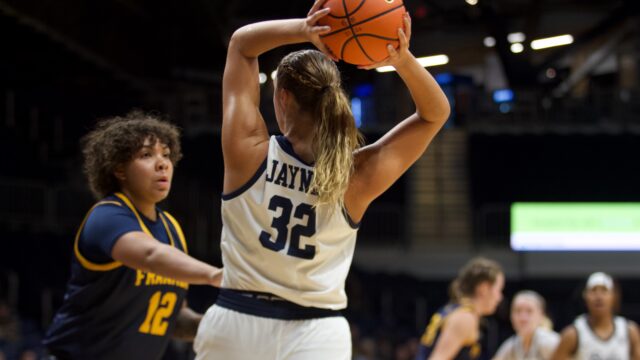 Women’s basketball hosts Roosevelt University: What you need to know