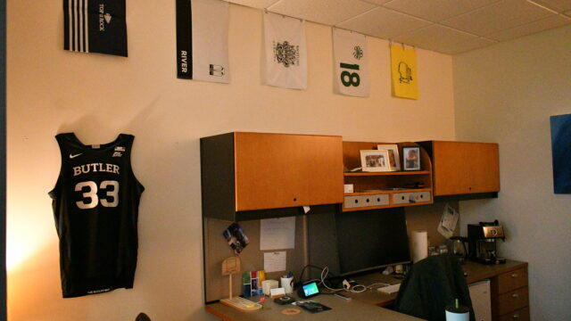 Bulldog Burrows: Nick White