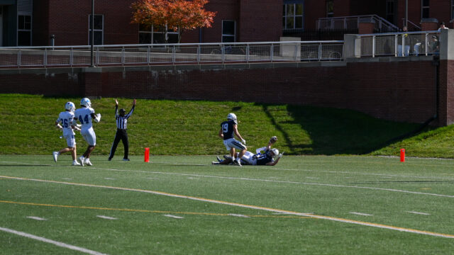 Butler commits three turnovers, falls against Drake