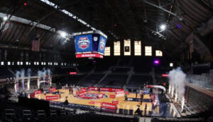 Hinkle energized by high-flyers and sharpshooters